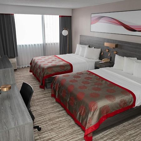 Ramada By Wyndham Cedar Rapids Ξενοδοχείο Εξωτερικό φωτογραφία