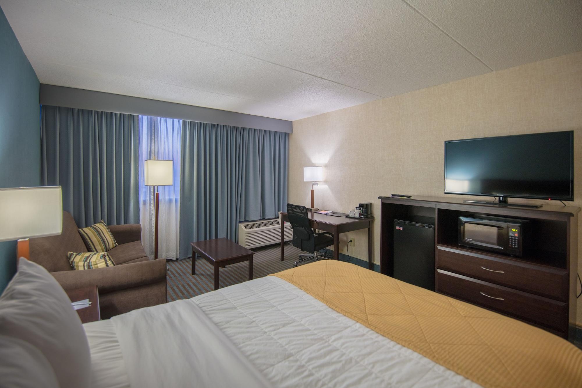 Ramada By Wyndham Cedar Rapids Ξενοδοχείο Εξωτερικό φωτογραφία