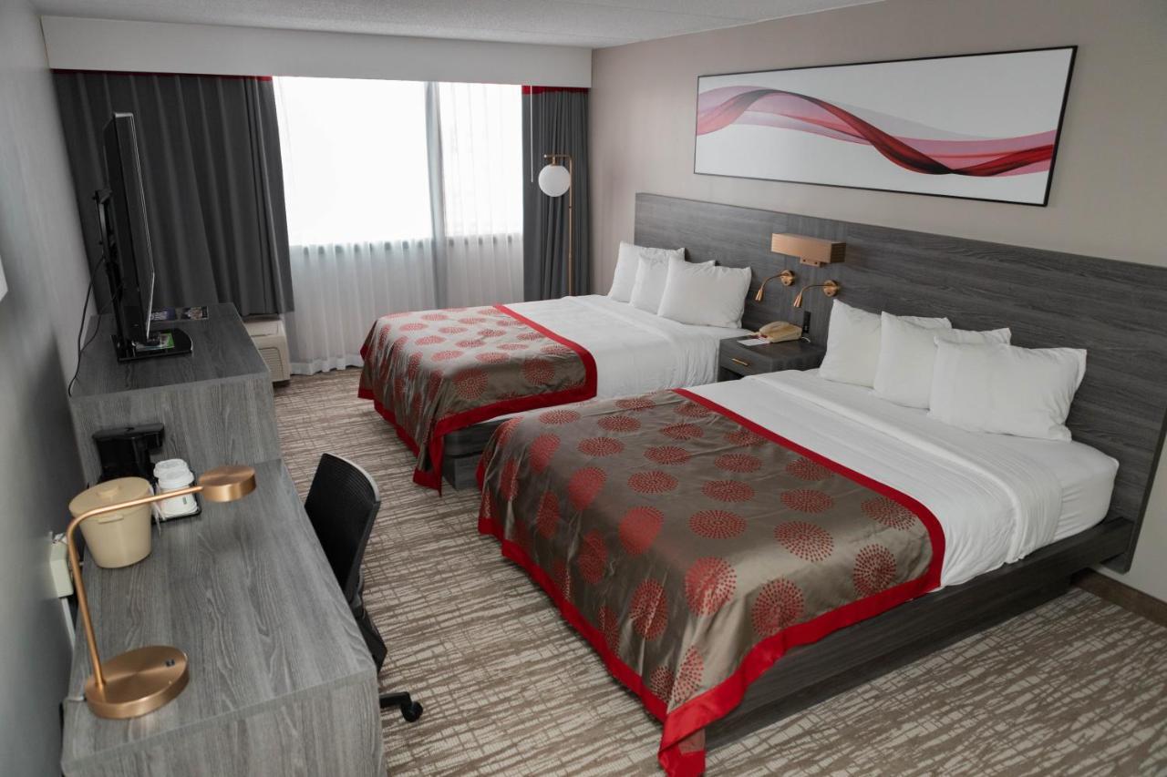 Ramada By Wyndham Cedar Rapids Ξενοδοχείο Εξωτερικό φωτογραφία
