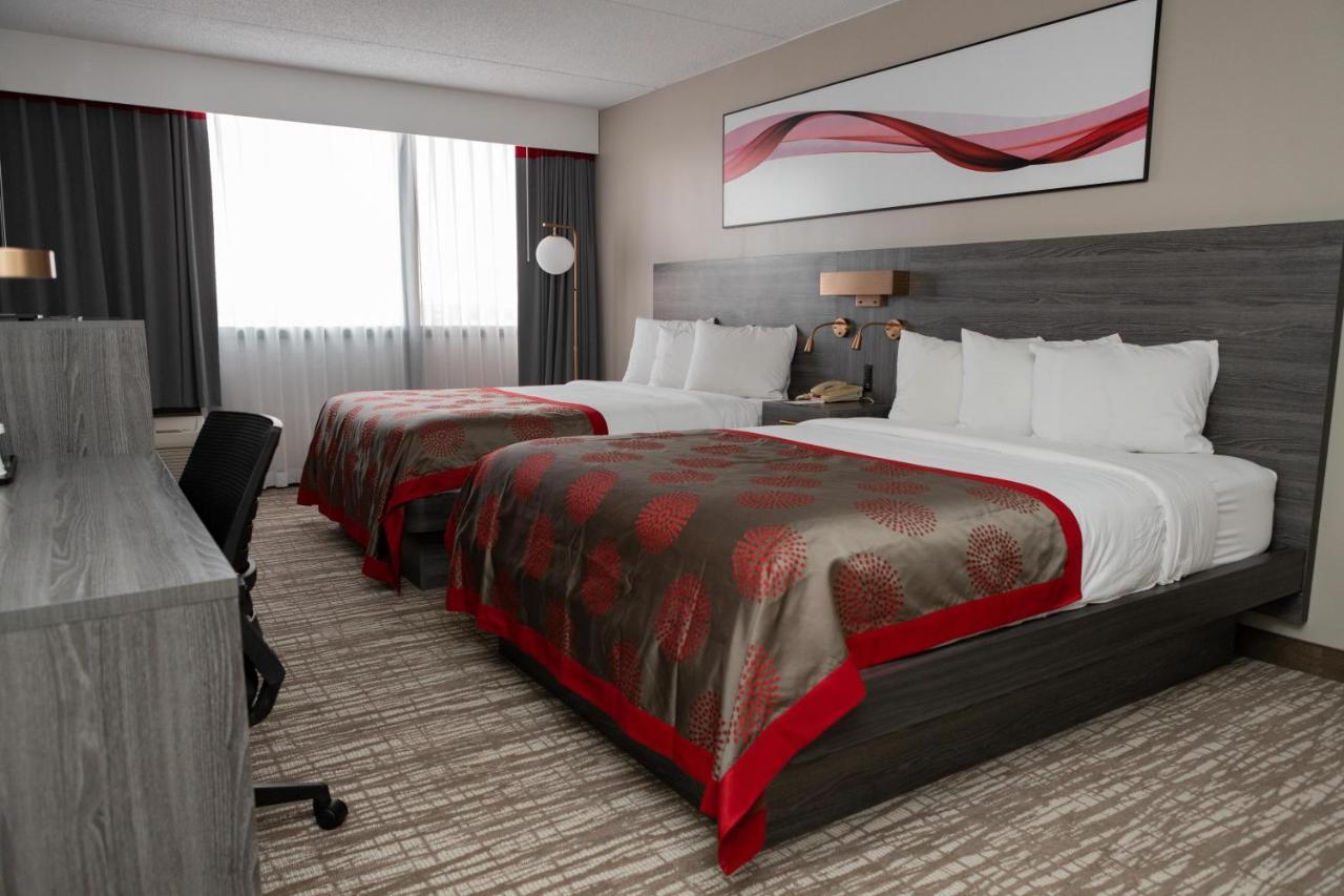 Ramada By Wyndham Cedar Rapids Ξενοδοχείο Εξωτερικό φωτογραφία