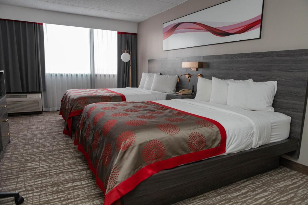 Ramada By Wyndham Cedar Rapids Ξενοδοχείο Εξωτερικό φωτογραφία