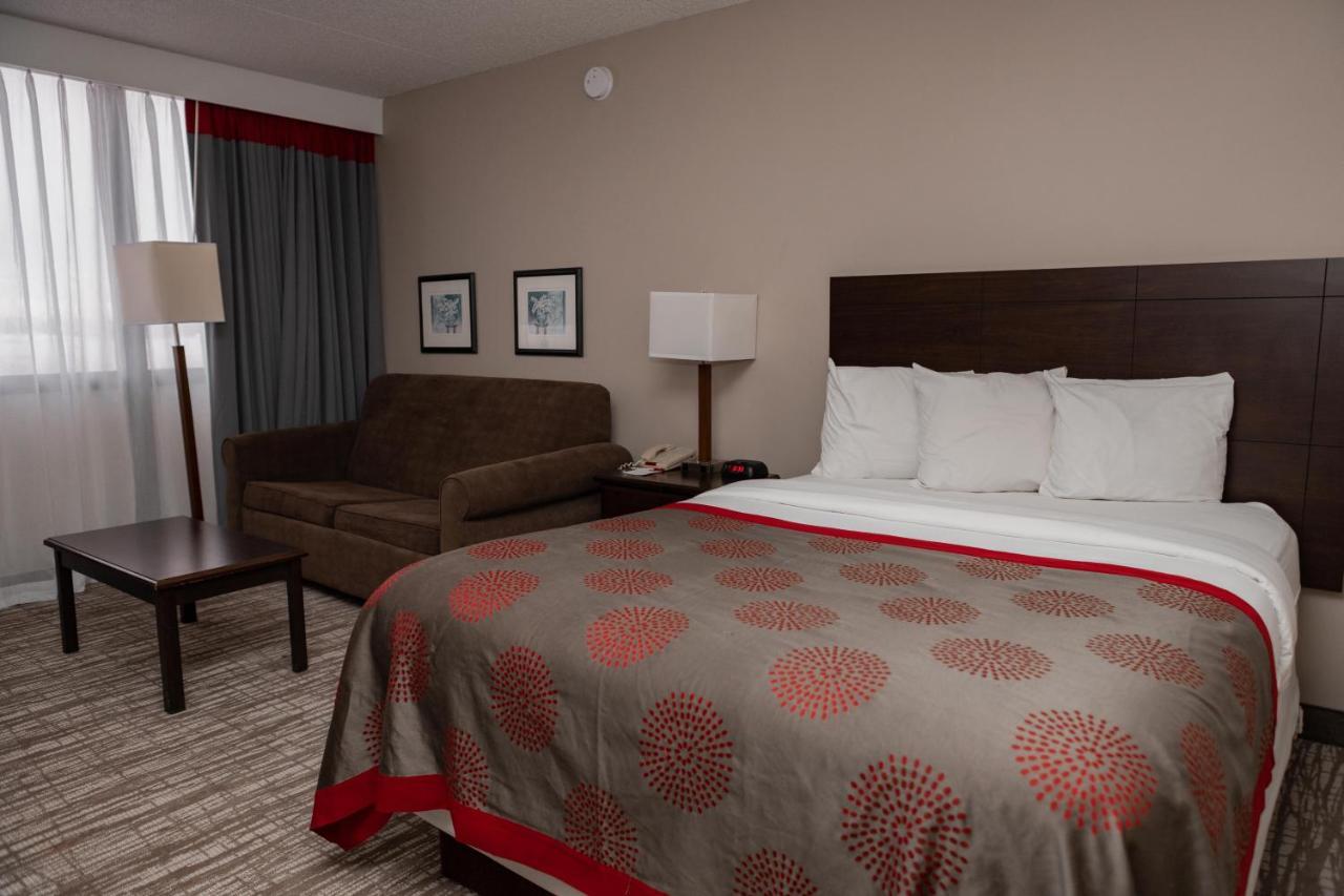 Ramada By Wyndham Cedar Rapids Ξενοδοχείο Εξωτερικό φωτογραφία