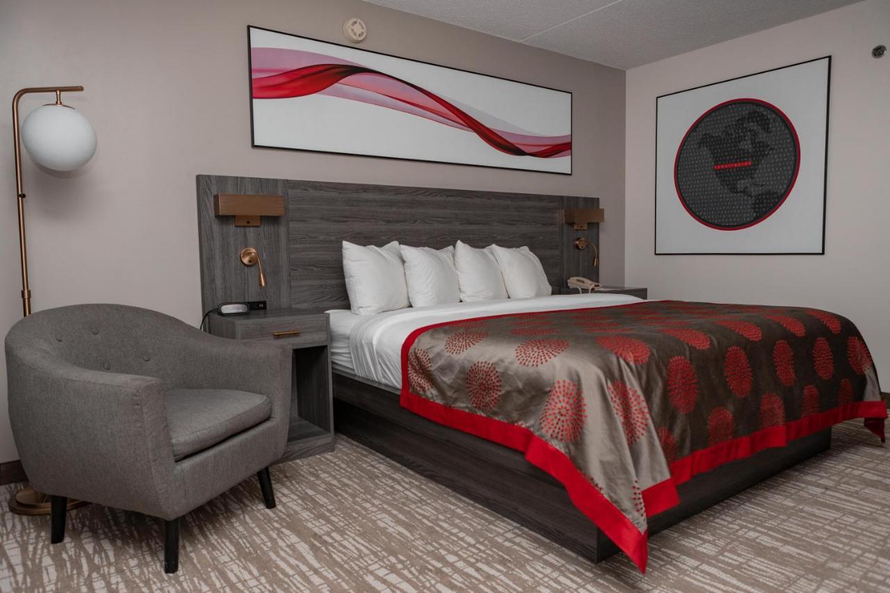 Ramada By Wyndham Cedar Rapids Ξενοδοχείο Εξωτερικό φωτογραφία