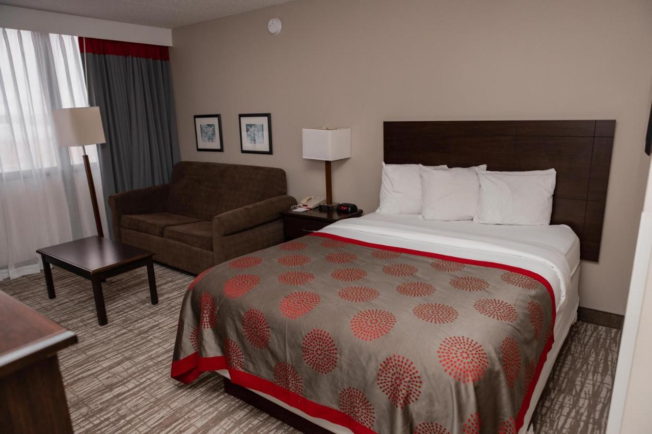 Ramada By Wyndham Cedar Rapids Ξενοδοχείο Εξωτερικό φωτογραφία