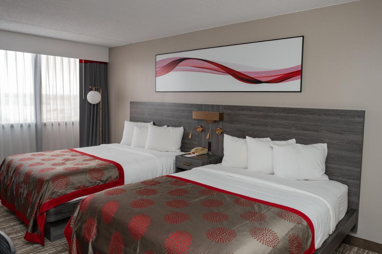 Ramada By Wyndham Cedar Rapids Ξενοδοχείο Εξωτερικό φωτογραφία
