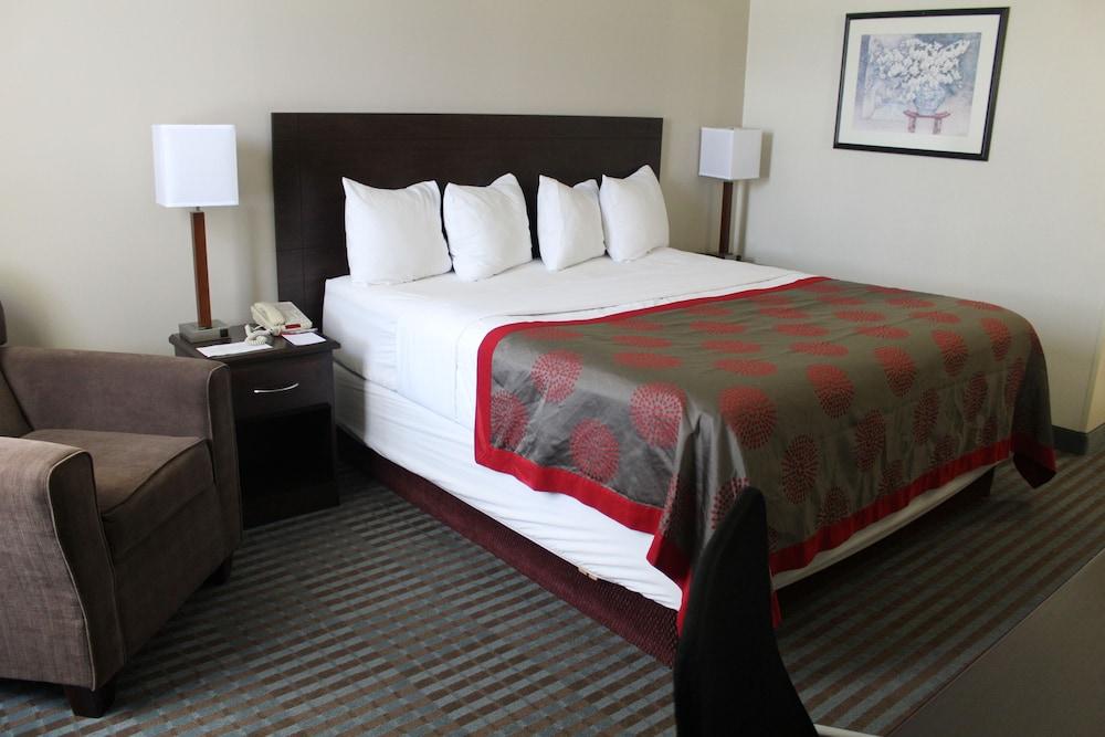 Ramada By Wyndham Cedar Rapids Ξενοδοχείο Εξωτερικό φωτογραφία