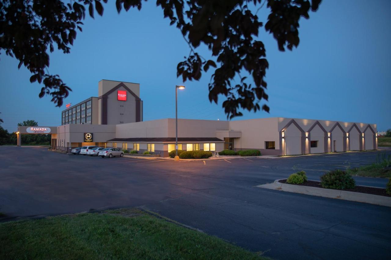 Ramada By Wyndham Cedar Rapids Ξενοδοχείο Εξωτερικό φωτογραφία